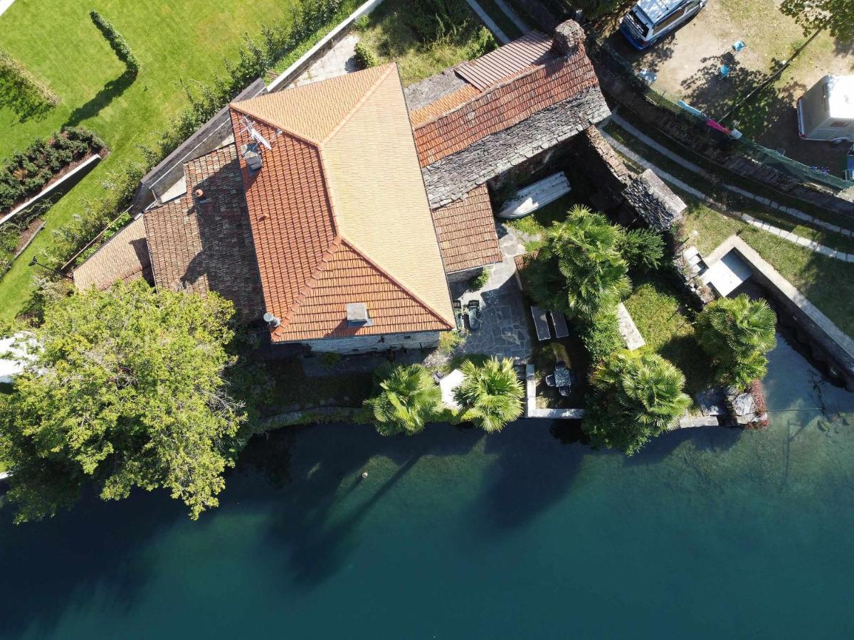 FLUX apprtamento direttamente sul lago dOrta Pettenasco Esterno foto